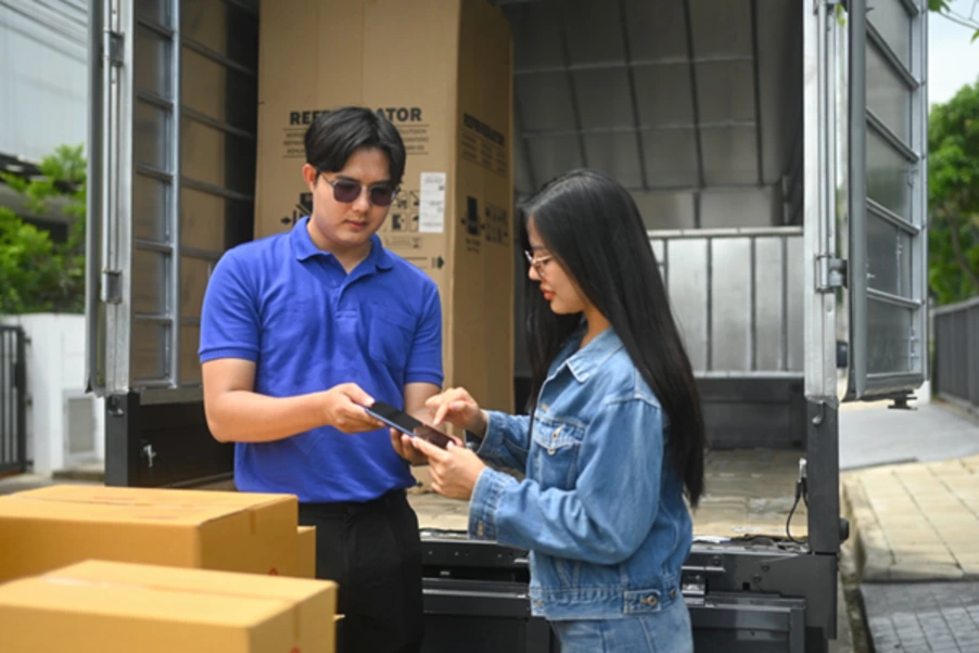 Fast and reliable Malaysia delivery service with Evermarch