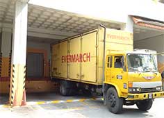 Trucking Services - evermarch truck